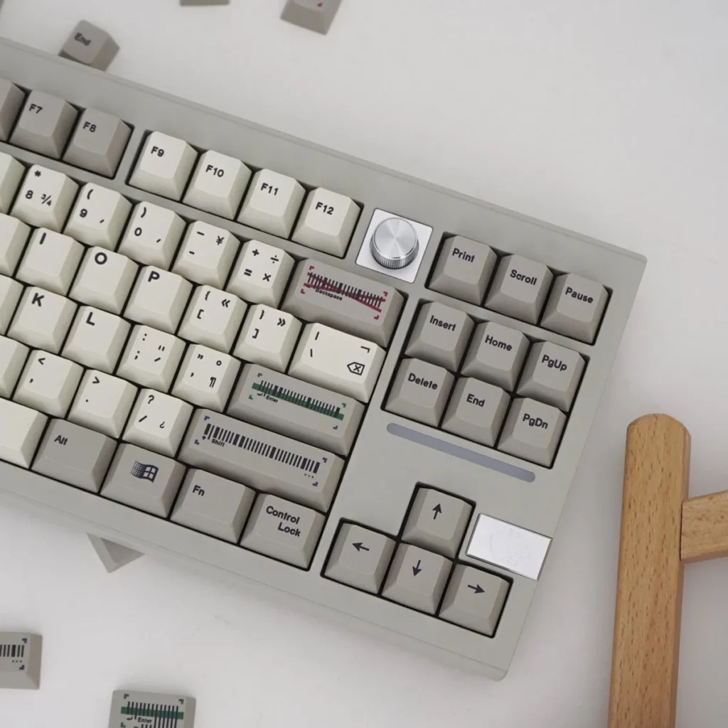 retro-barcode-oem-keycap-set-side3