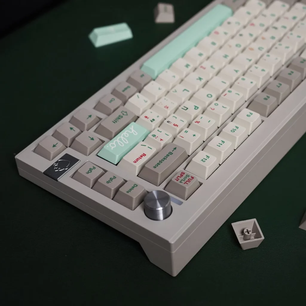 retro-green-greek-oem-keycap-set-side3