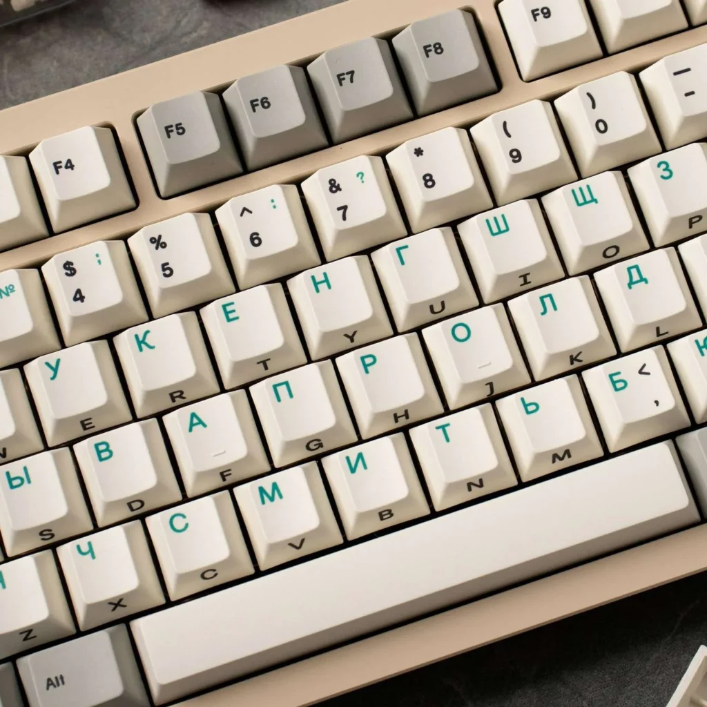 retro-russian-oem-keycap-set-front3