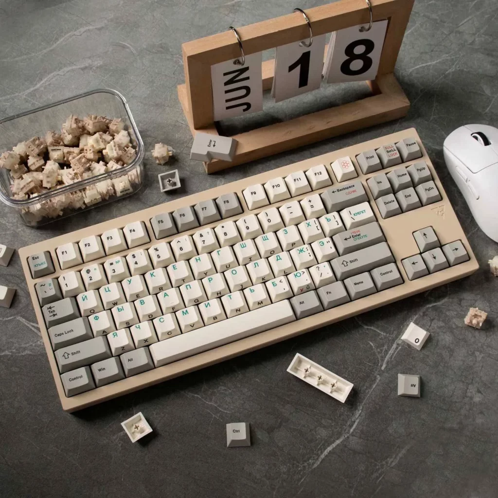 retro-russian-oem-keycap-set-upfront
