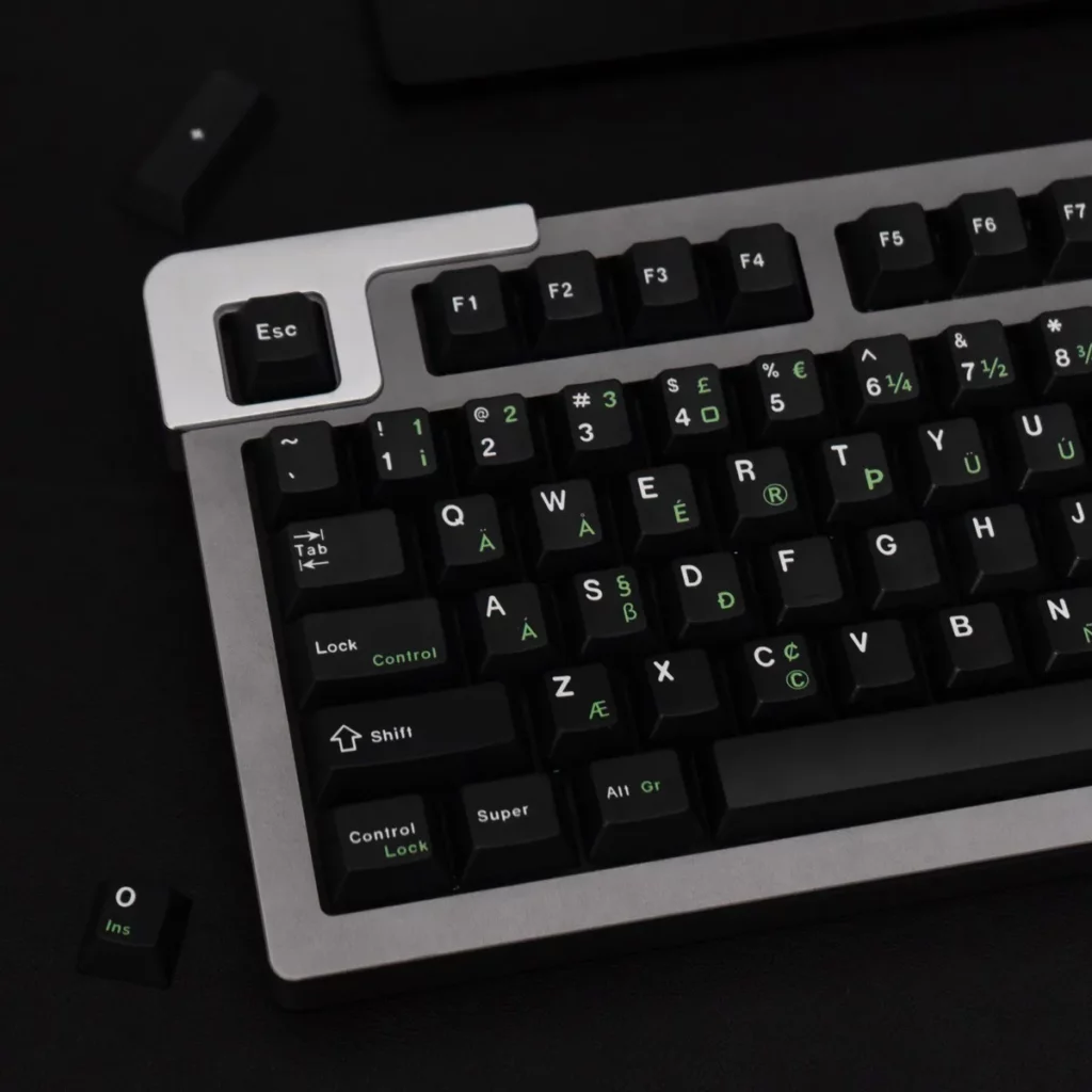royal-typewriter-black-oem-keycap-set-side2