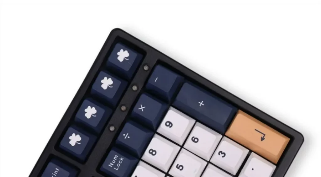 rudy-clover-oem-keycap-set-side2