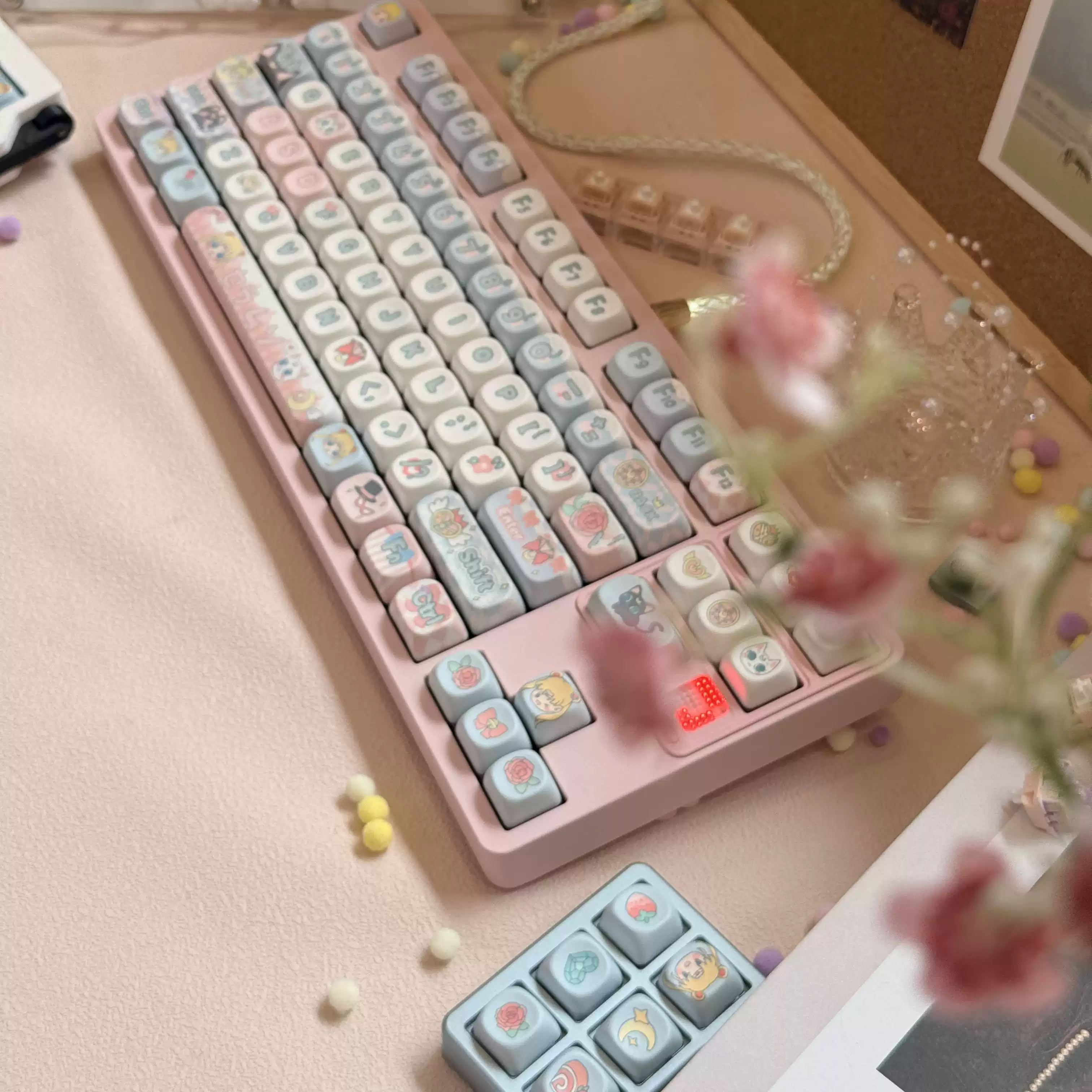 sailor-moon-usagi-tsukino-qversion-keycapset-3
