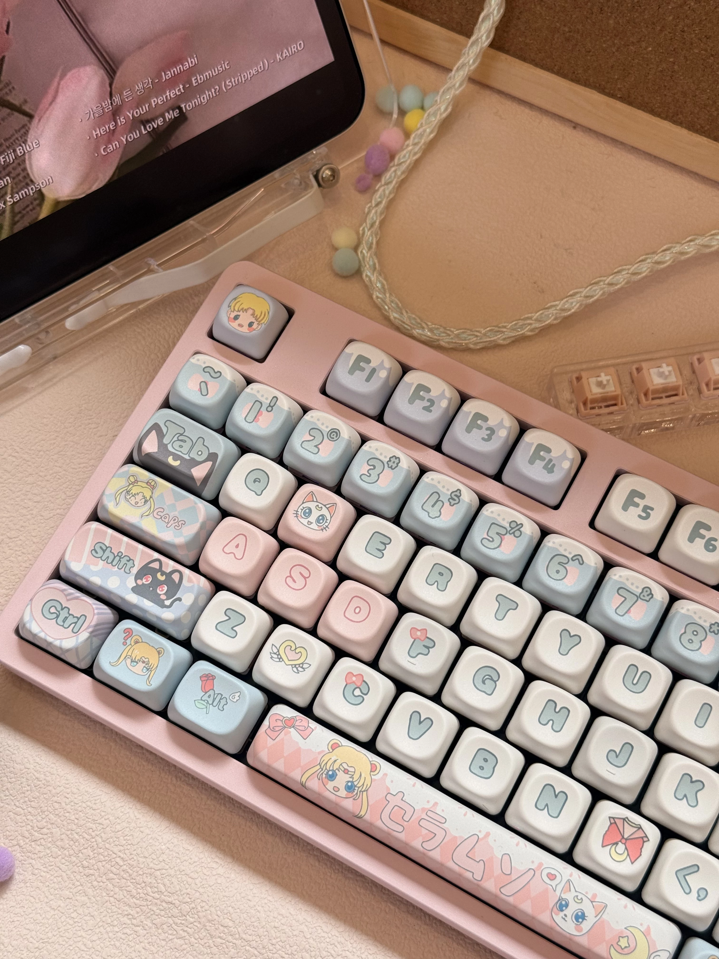 sailor-moon-usagi-tsukino-qversion-keycapset-6