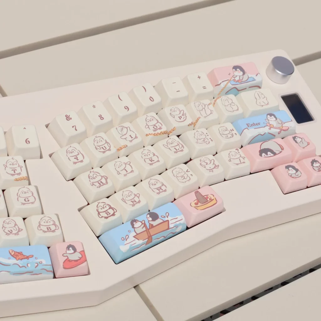 snuggly-penguin-themed-keycap-set-front2