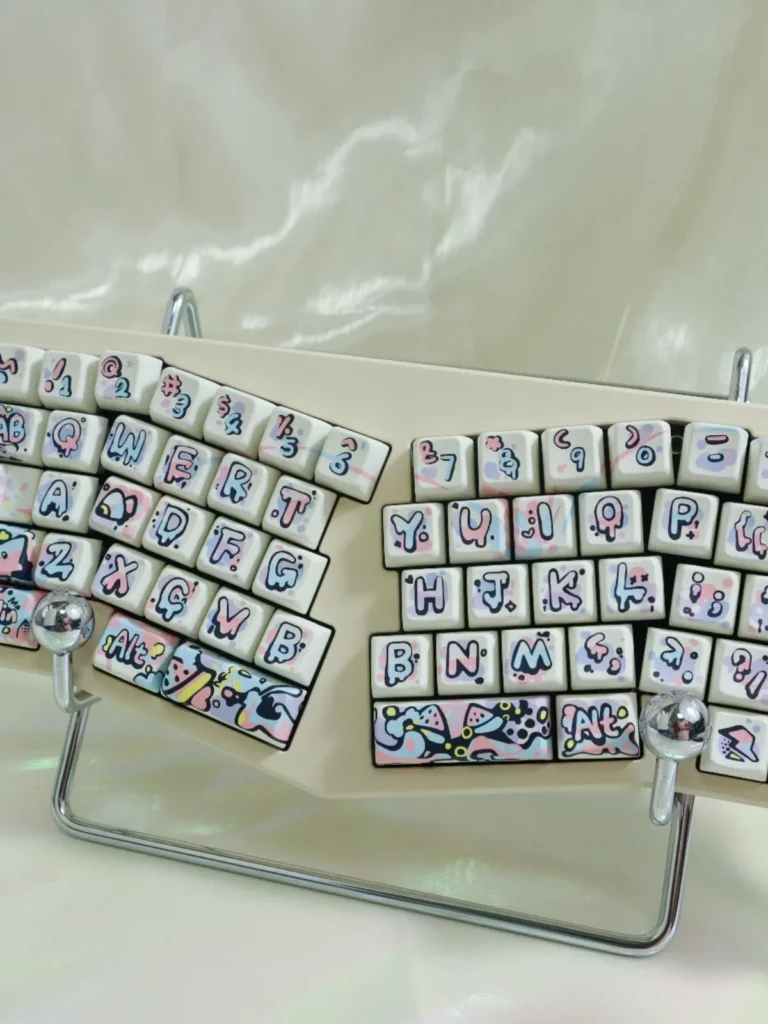 spyxfamily-tai-cool-music-festival-keycapset-front