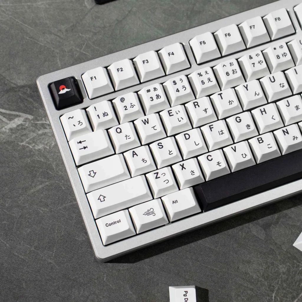 storm-black-white-oem-keycap-set-side