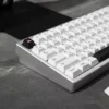 storm-black-white-oem-keycap-set-side4