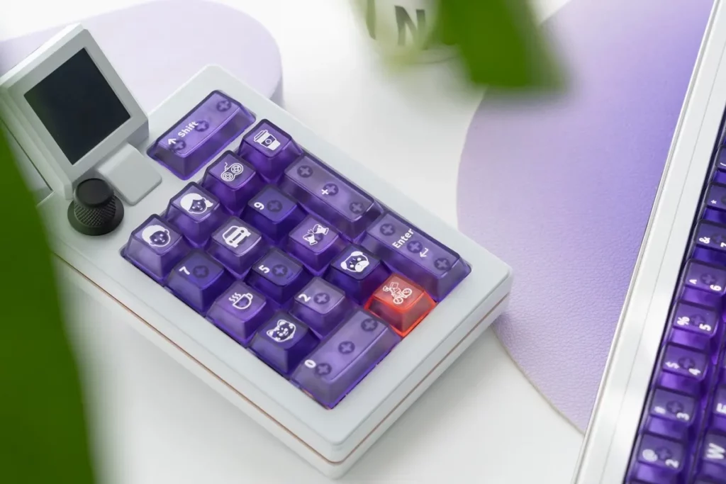 translucent-gradient-purple-oem-keycap-set-front