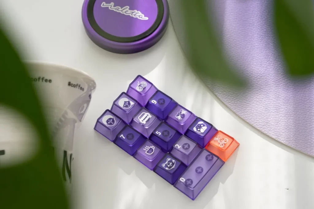 translucent-gradient-purple-oem-keycap-set-front2