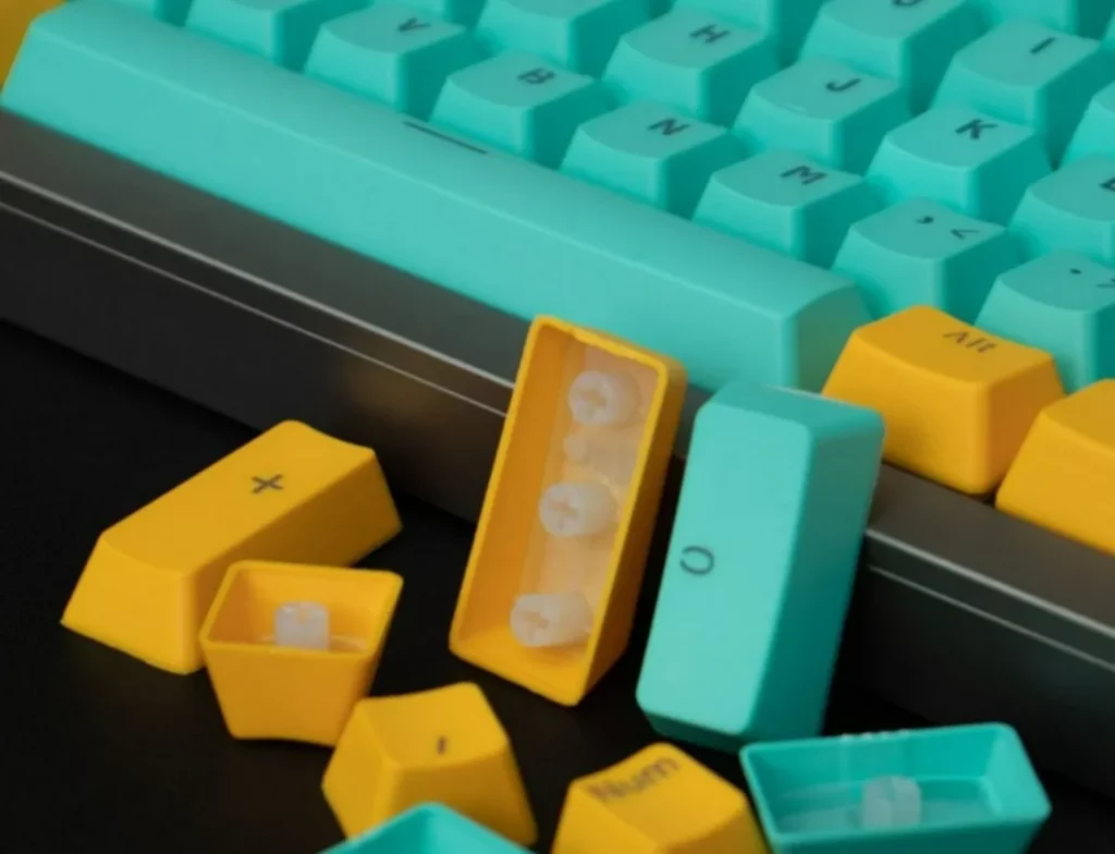 translucent-oem-minimal-keycap-set-front2