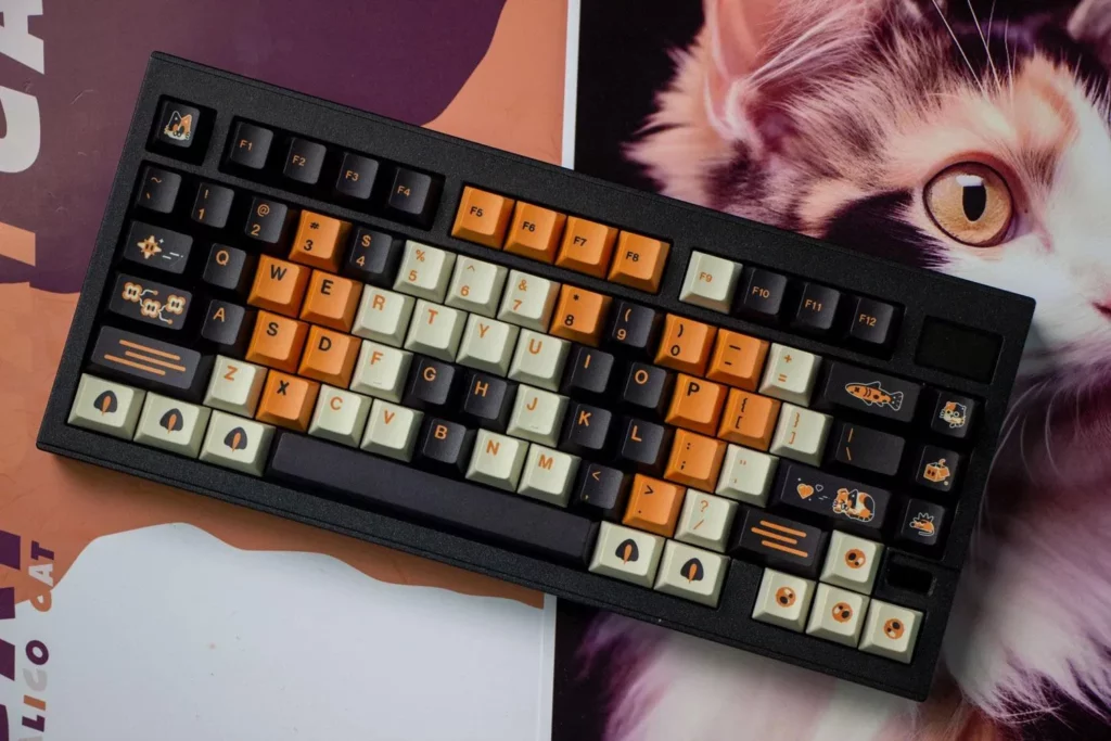 vanessa-calico-cat-oem-keycap-set-upfront2