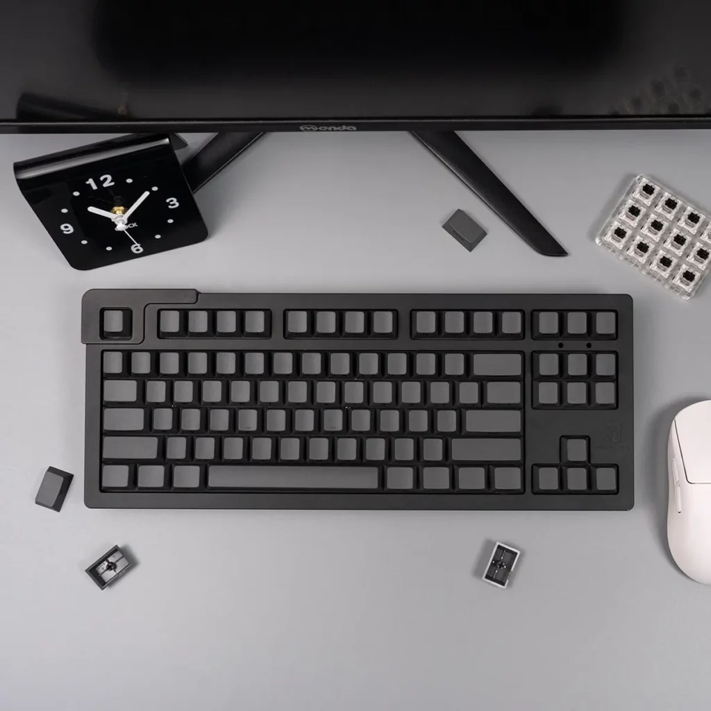 vibrant-stylish-oem-keycap-set-upfront