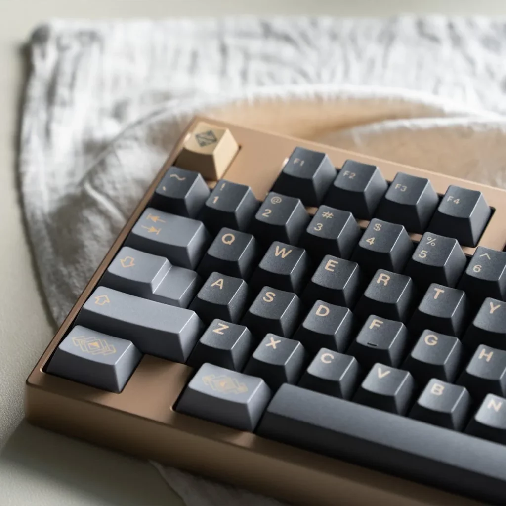 vibrato-oem-keycap-set-side