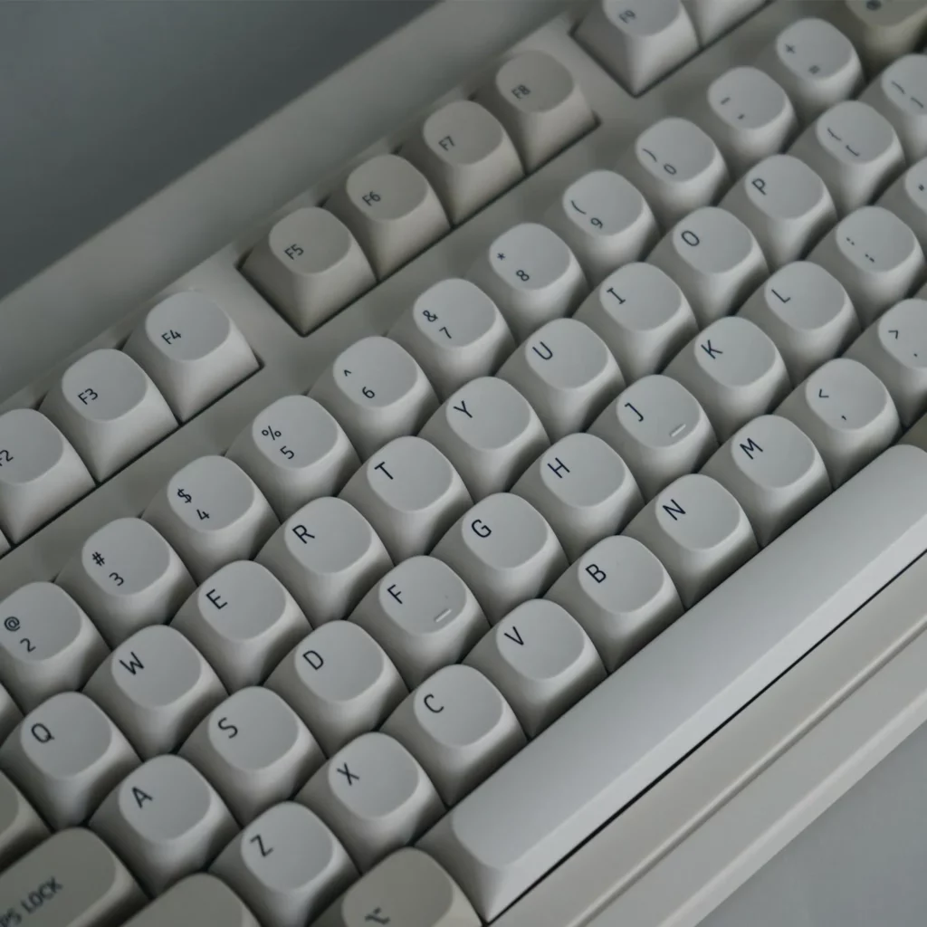 vintage-style-ma-minimal-keycap-set-side