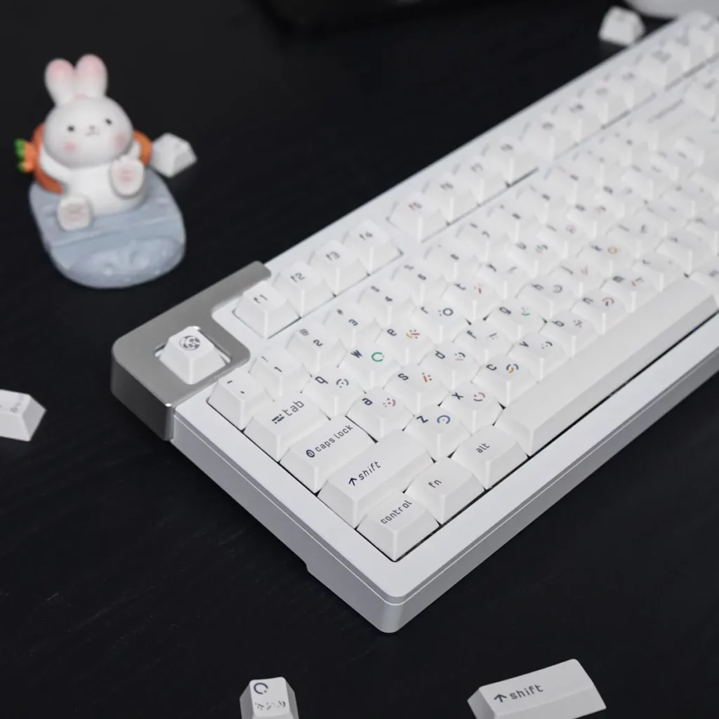 vivi-white-minimal-keycap-set-side