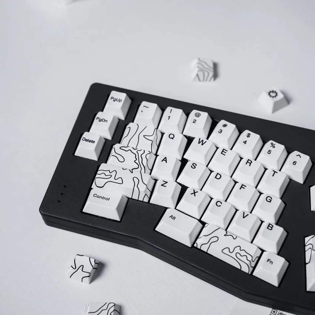 white-canyon-oem-keycap-set-side