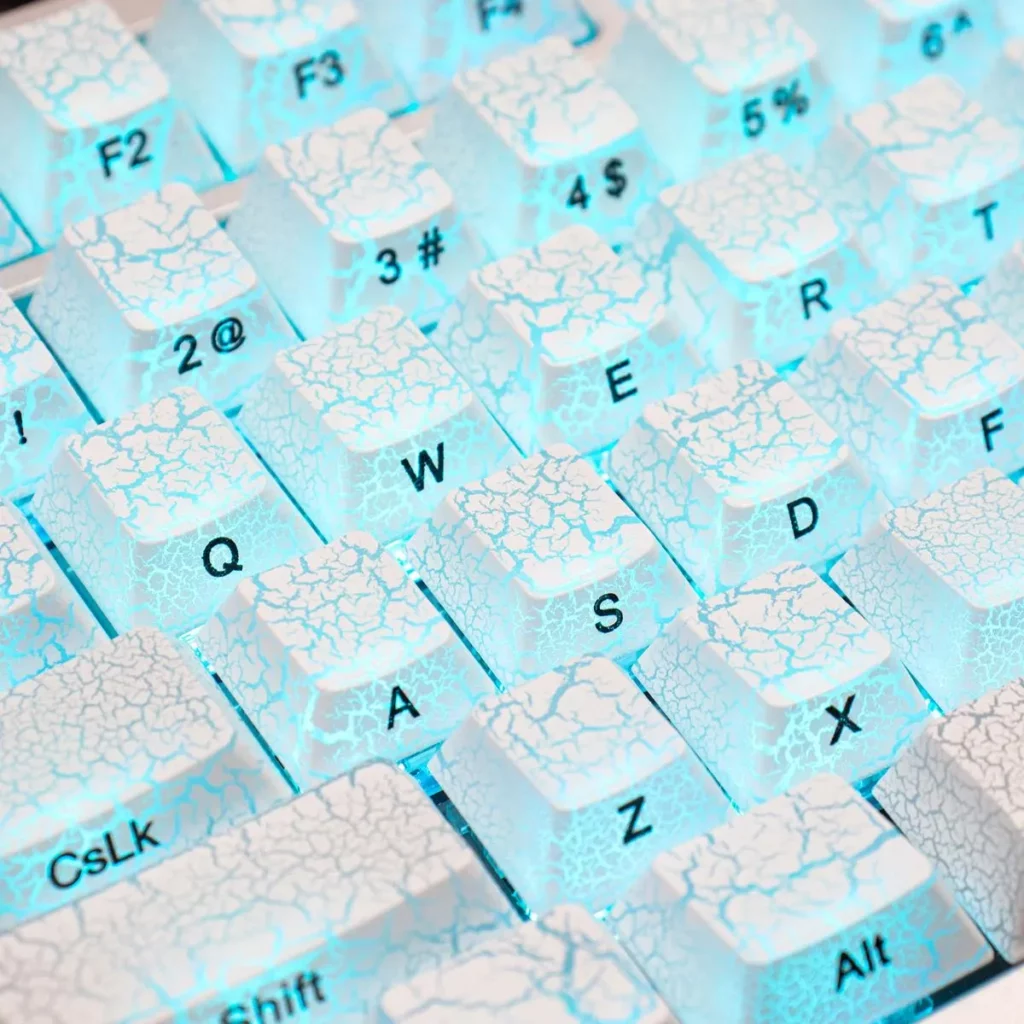 white-fission-oem-keycap-set-front