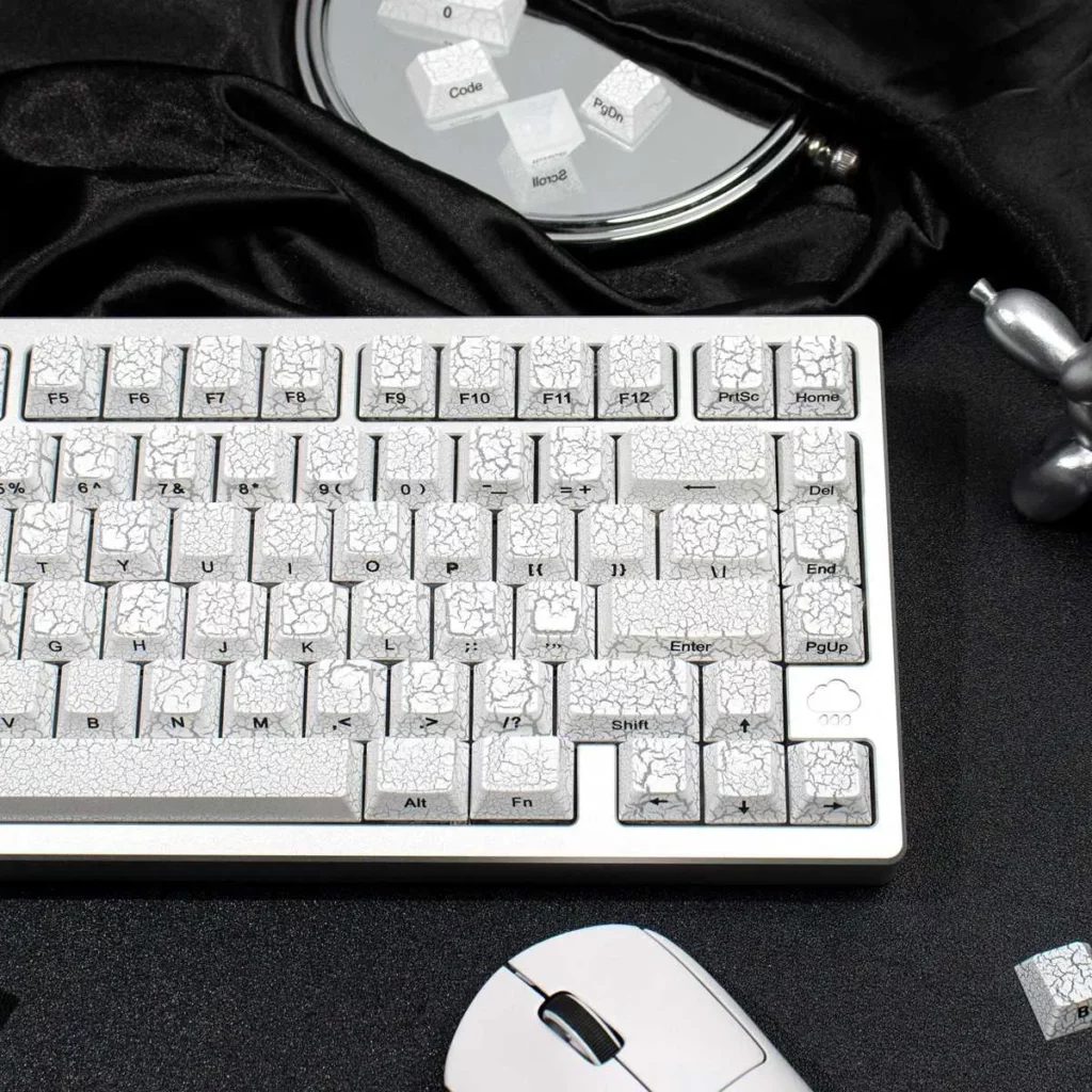 white-fission-oem-keycap-set-side3