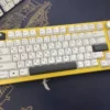 black-white-storm-oem-minimal-keycapset-front4
