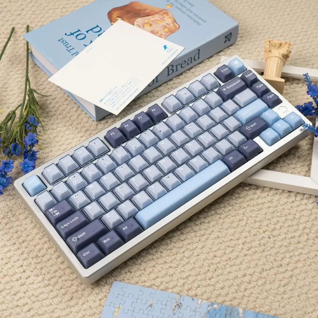 blue-coconut-bubble-oem-keycap-set-side3