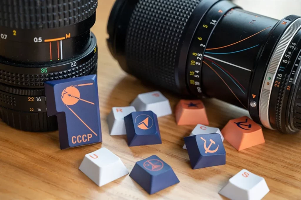 space-age-keycap-set-front