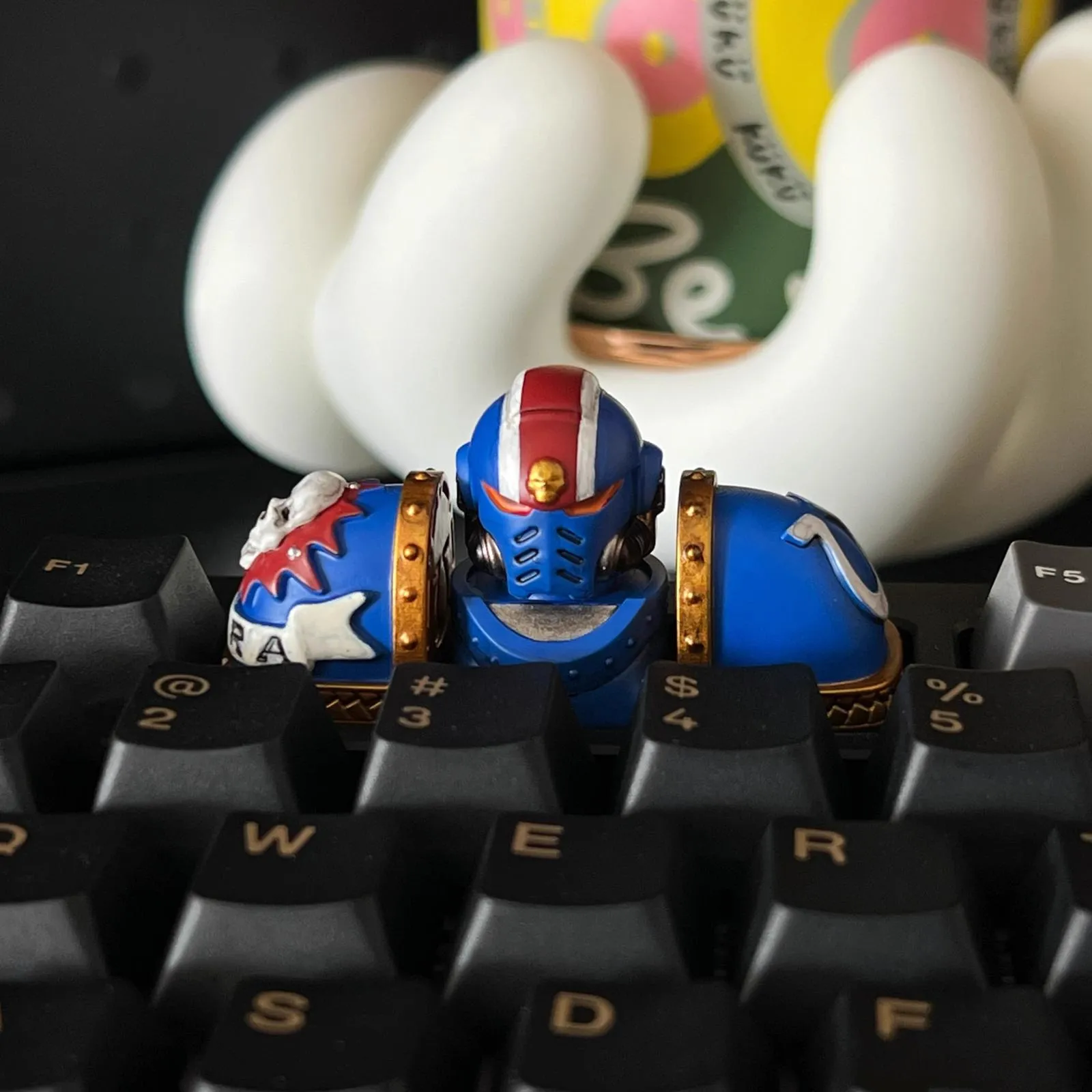 warhammer-demetrian-titus-keycaps-front2