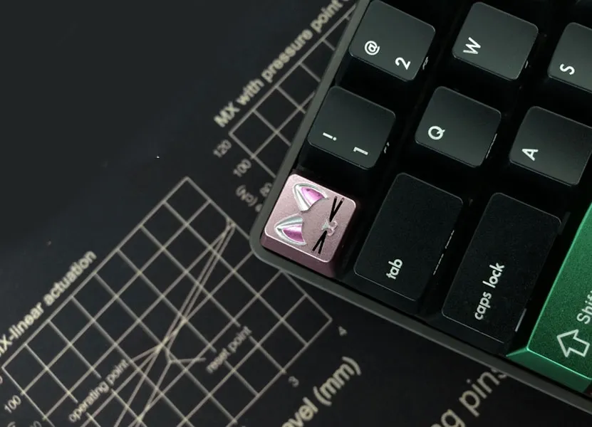 adorable-cat-ears-keycap-side