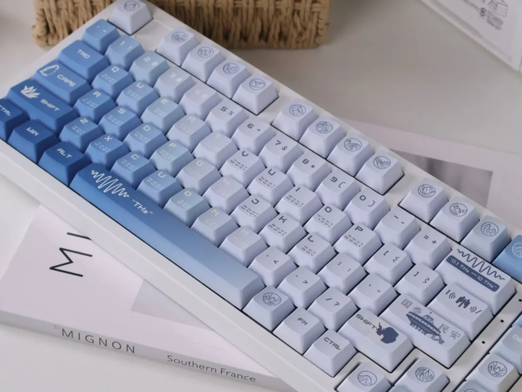 antarctic-news-oem-keycap-set-side5