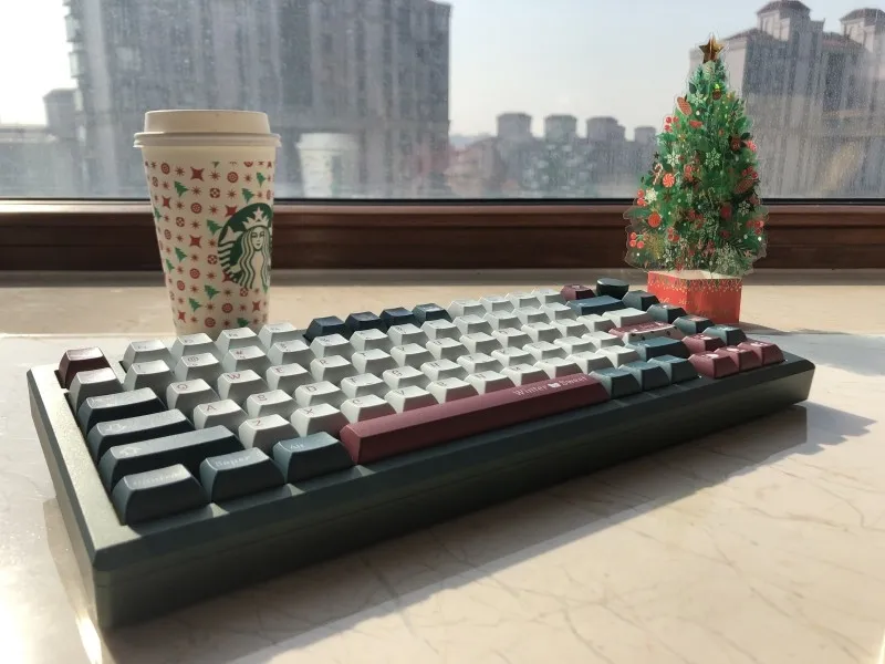 bear-christmas-kca-keycap-set-front