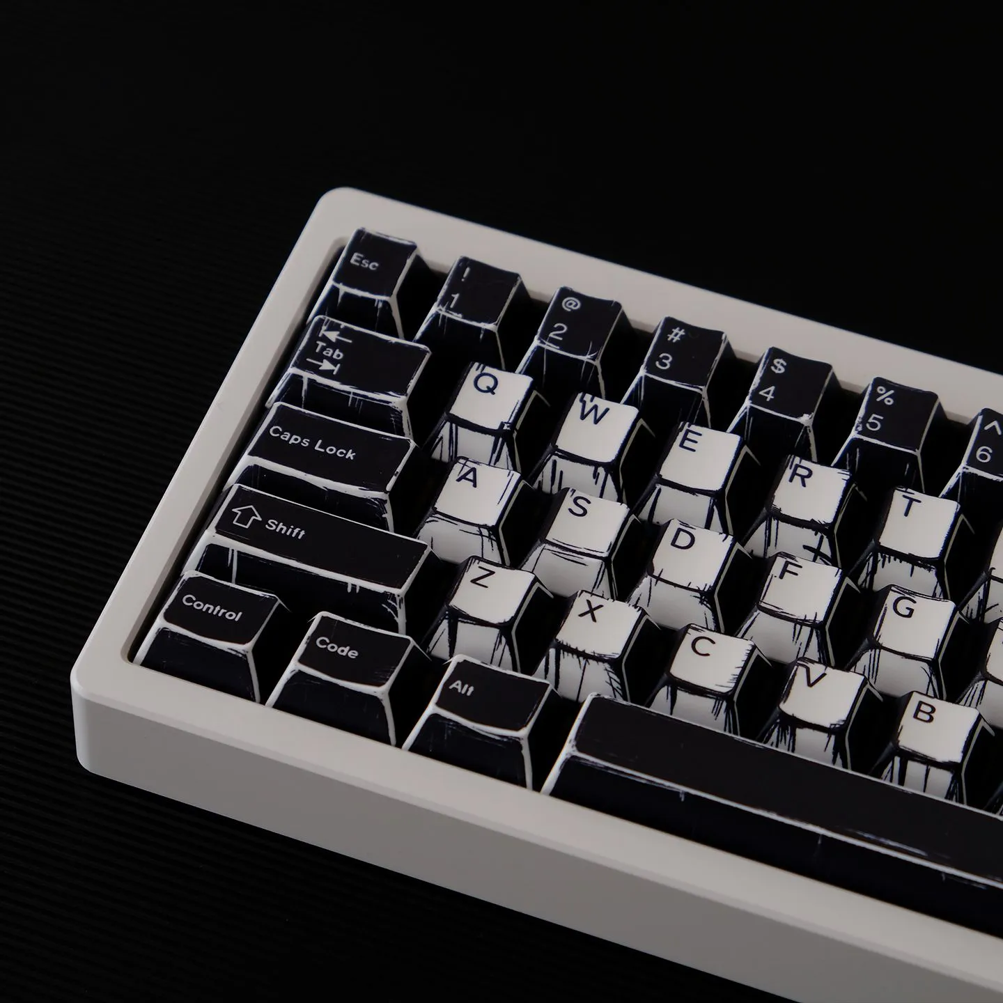 black-white-comics-oem-keycap-set-side
