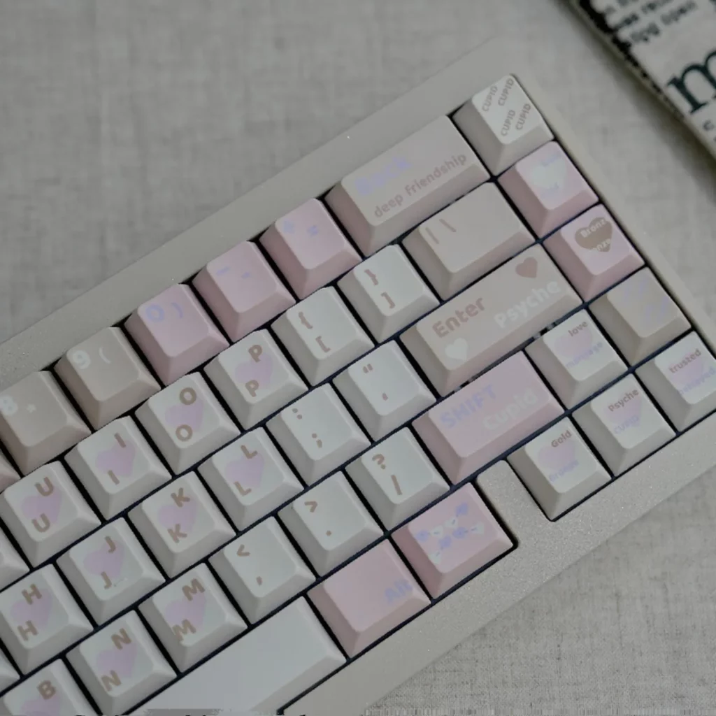 born-to-love-keycap-set-right2