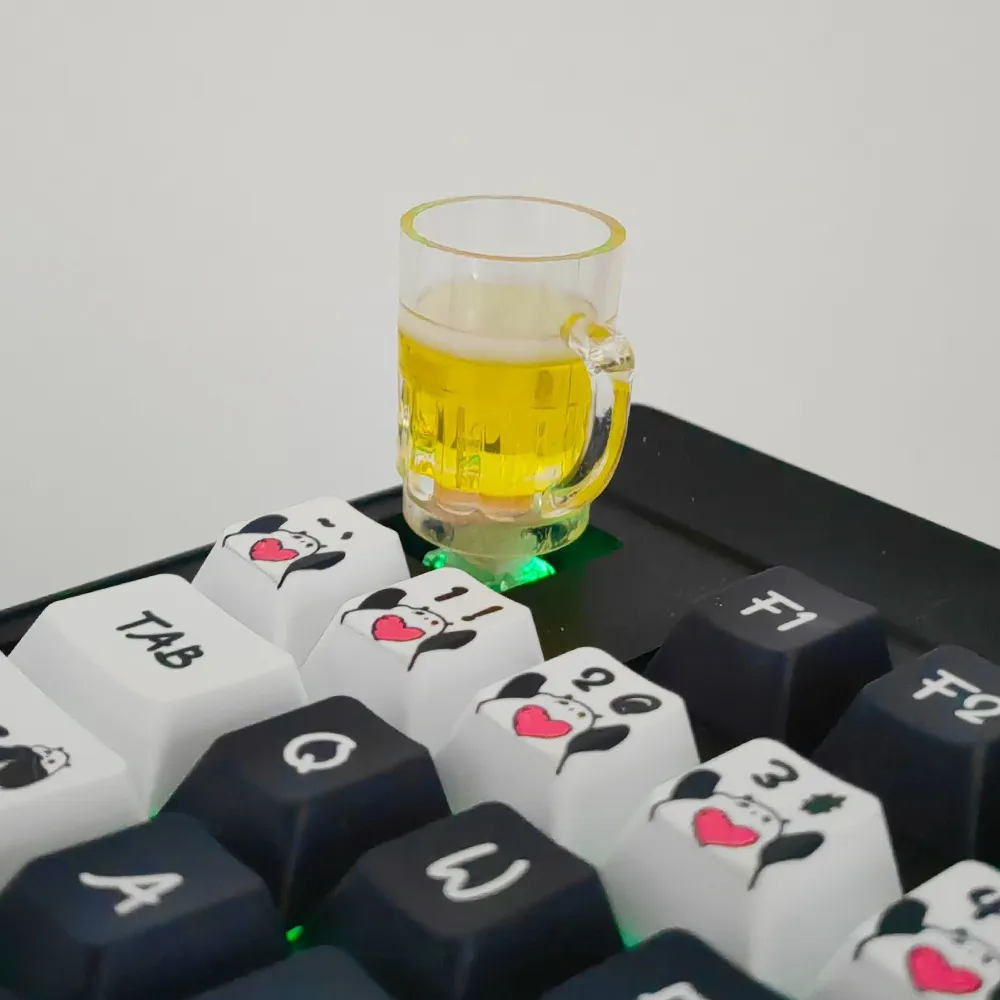 dimpled-mug-beer-keycap-side