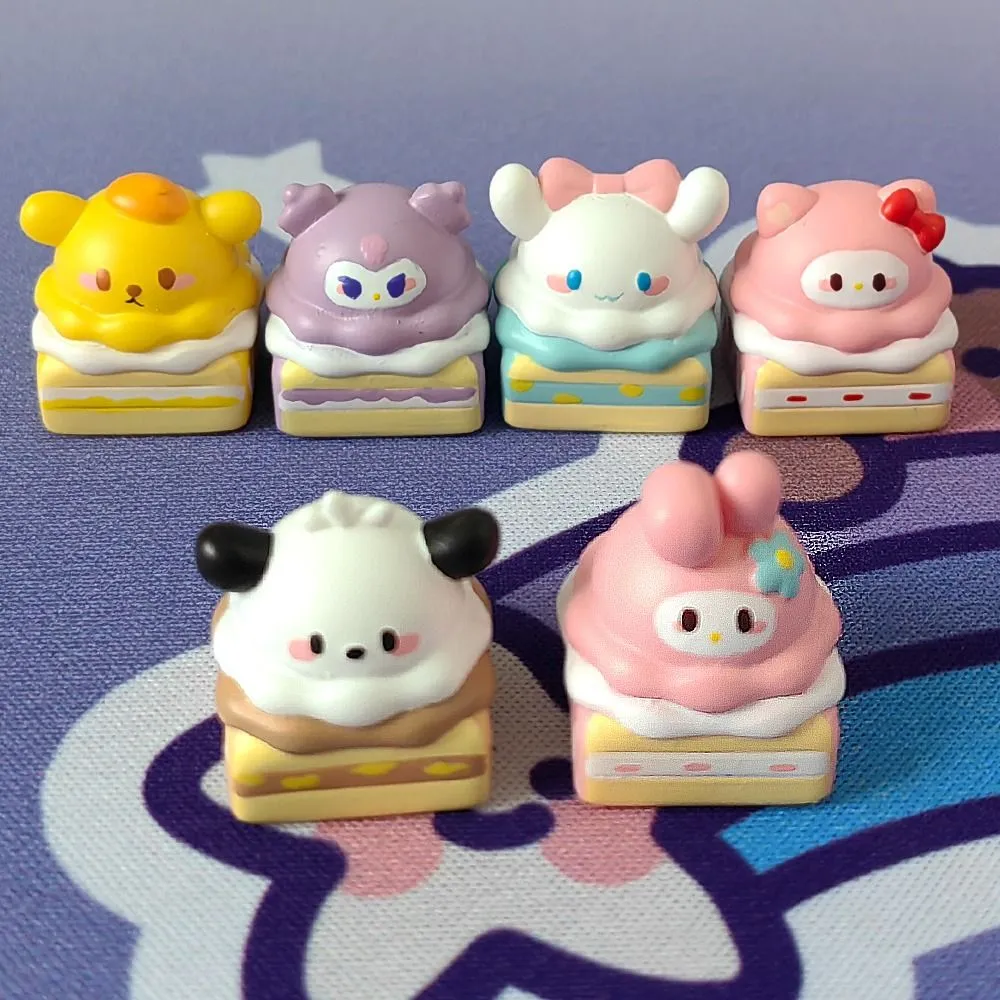 hello-kitty-characters-mini-cake-keycaps-cover