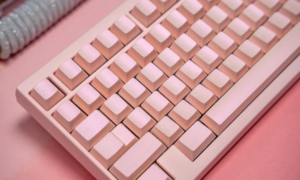 iridescent-pearl-oem-minimal-keycap-set-pinksupplement
