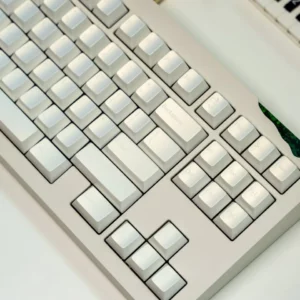 iridescent-pearl-oem-minimal-keycap-set-whitesupplement