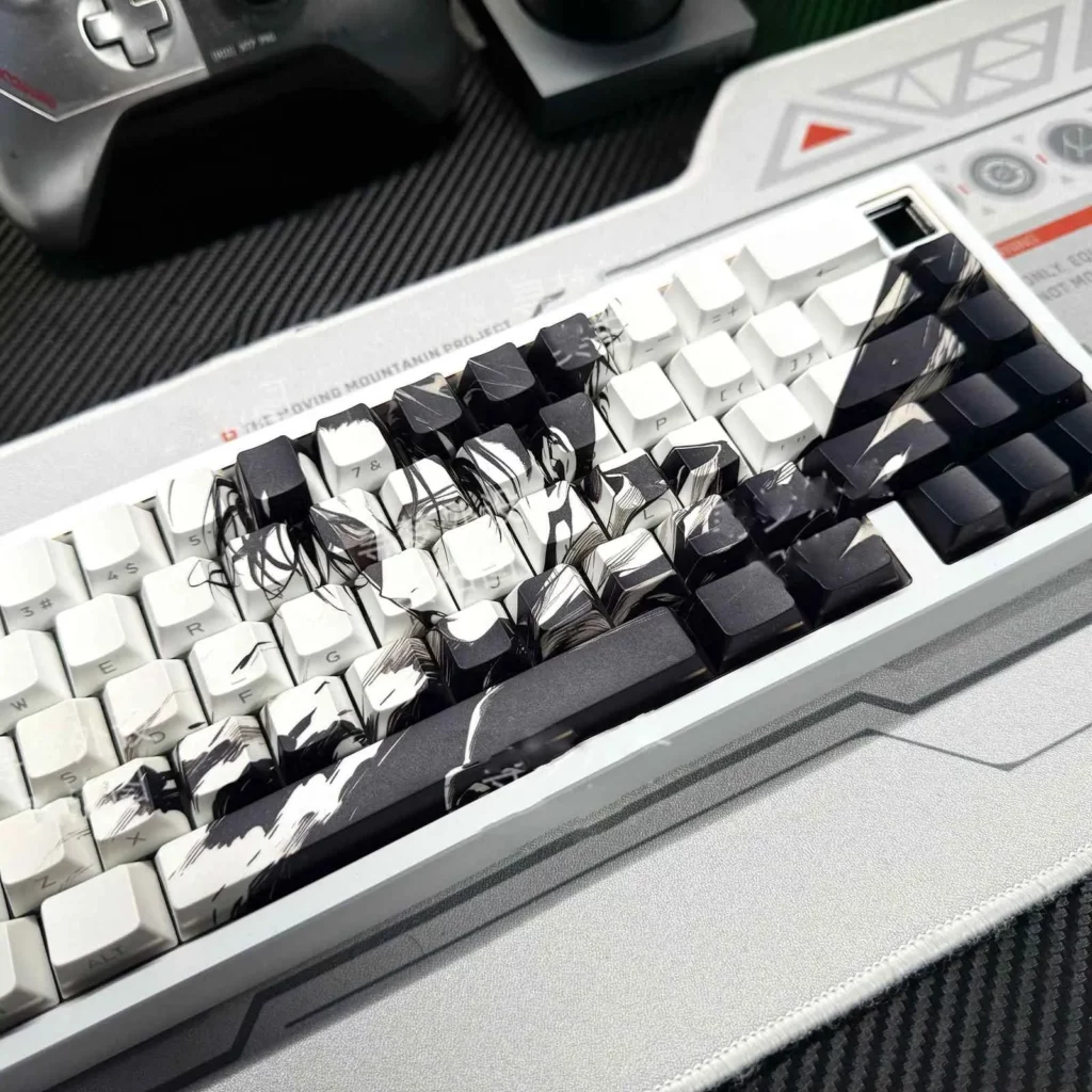 levi-ackerman-keycap-set-right2