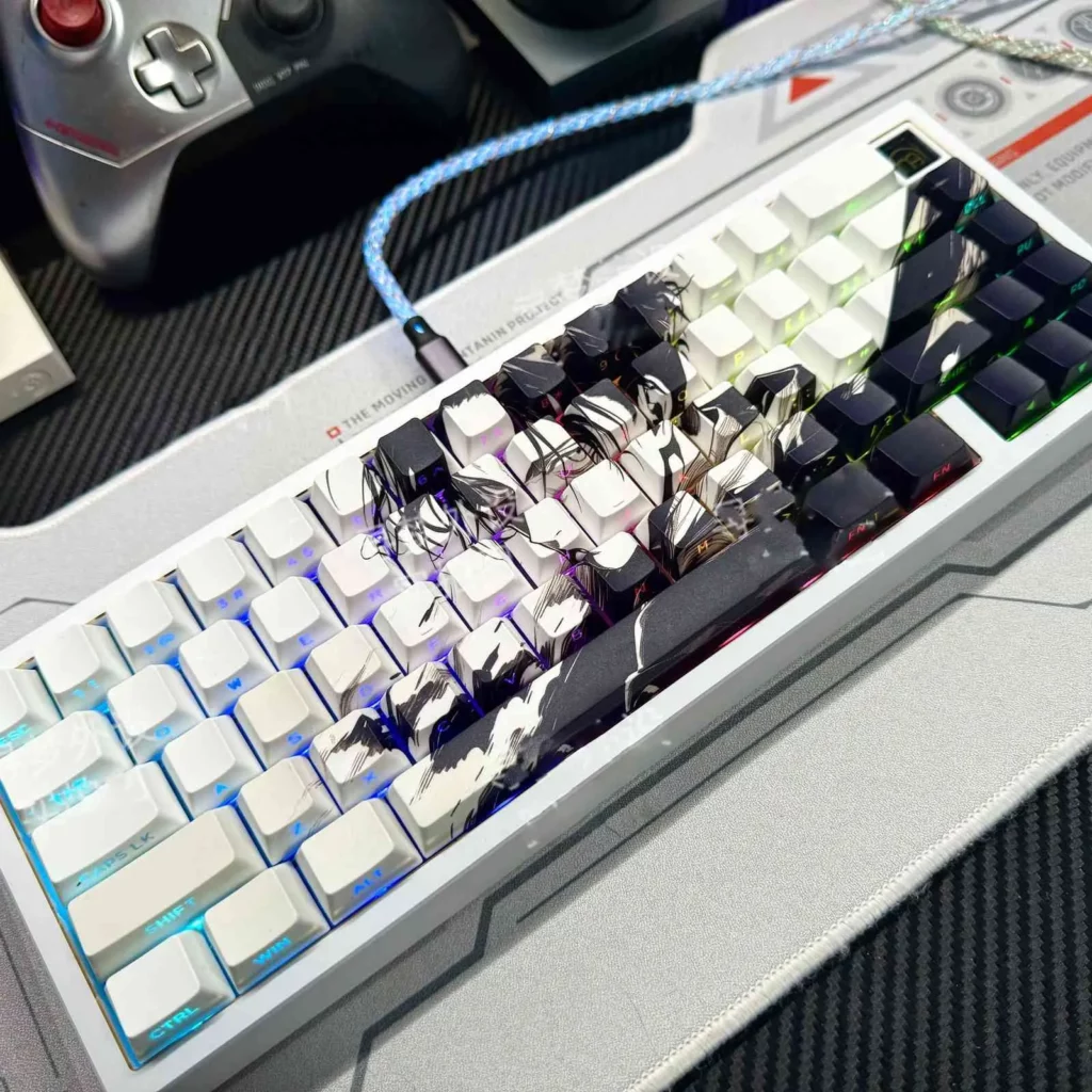 levi-ackerman-keycap-set-side