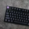 lilac-on-black-oem-minimal-keycapset-front