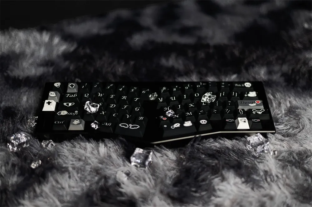 little-devil-oem-keycap-set-cover