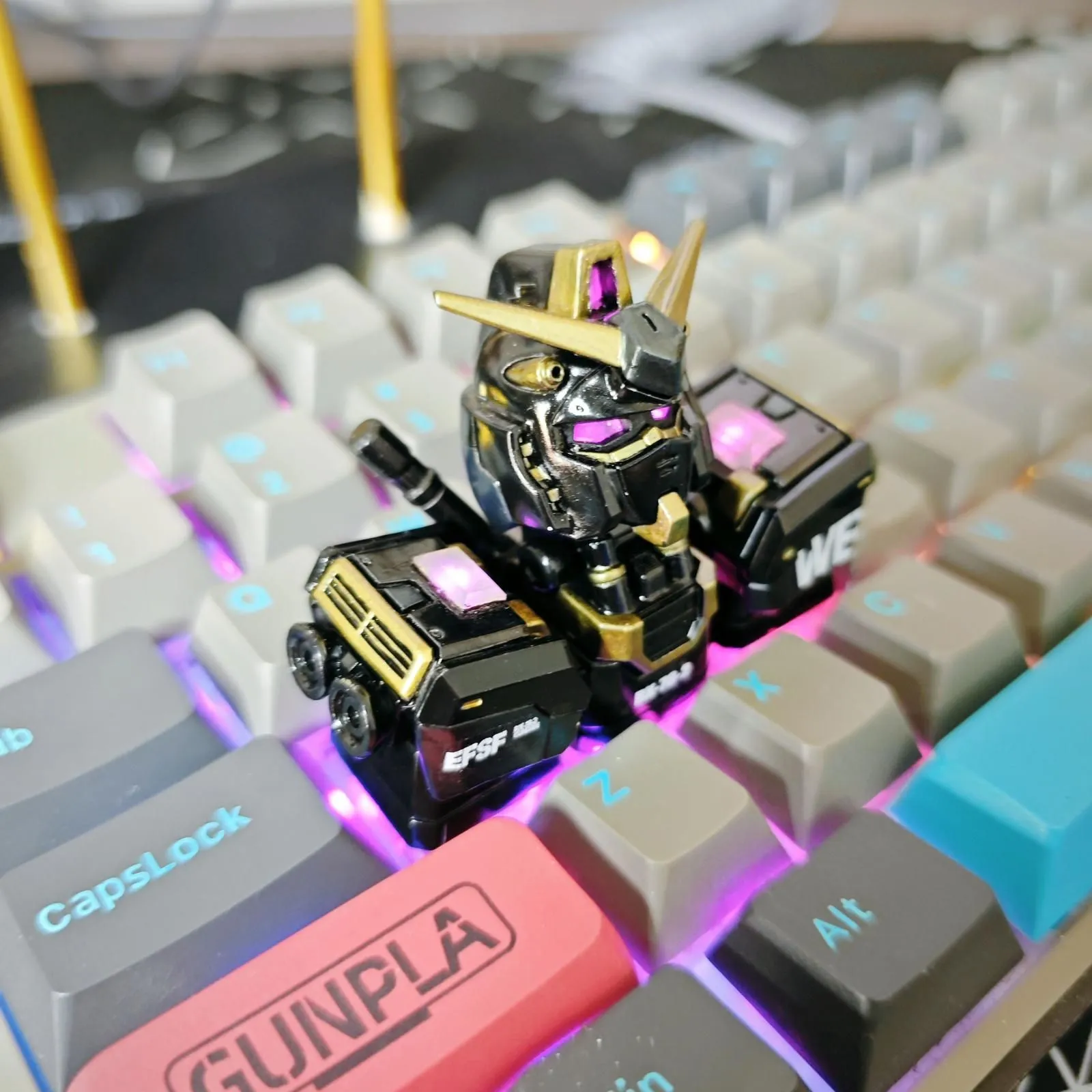 mobilesuitgundam-rx-78-2-gundam-keycaps-side2