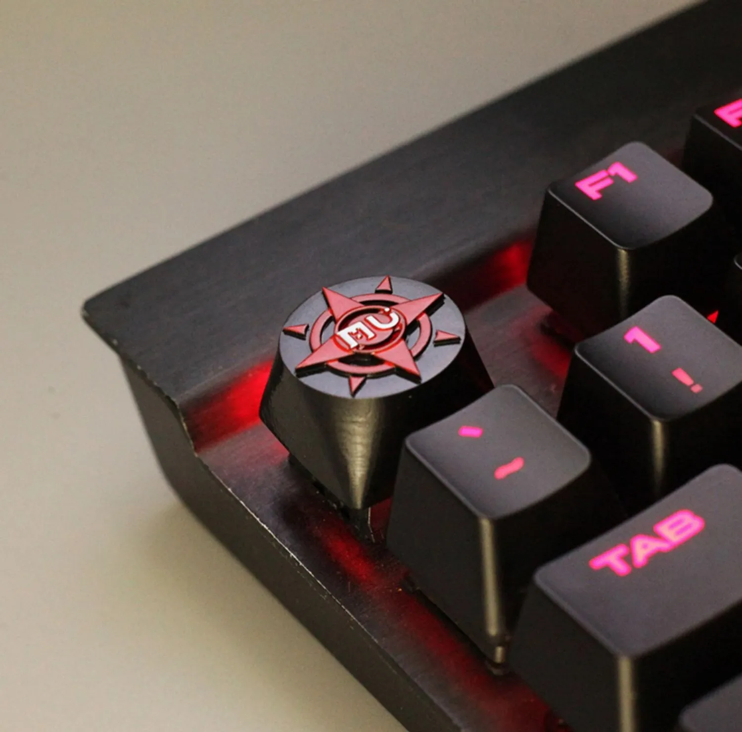mu-online-logo-keycap-side