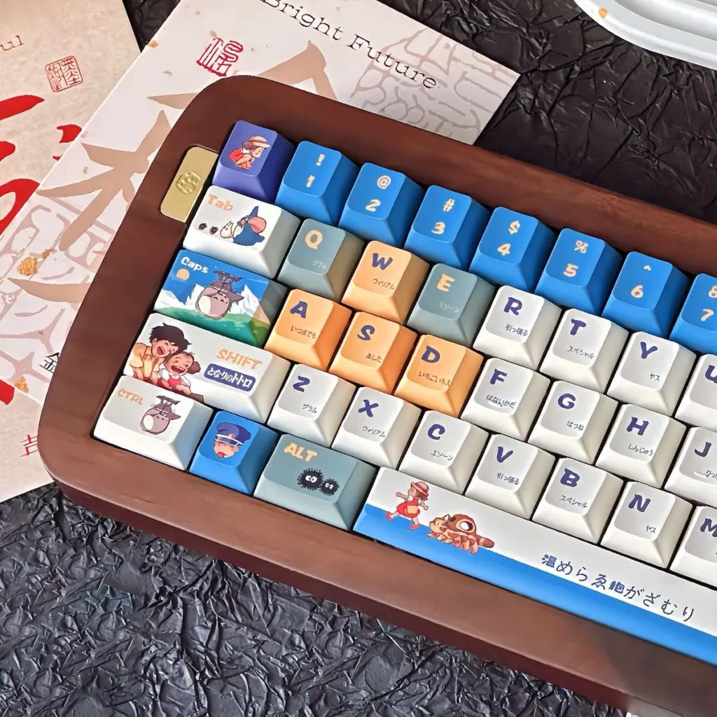 my-neighbor-totoro-themed-oem-keycapset-side