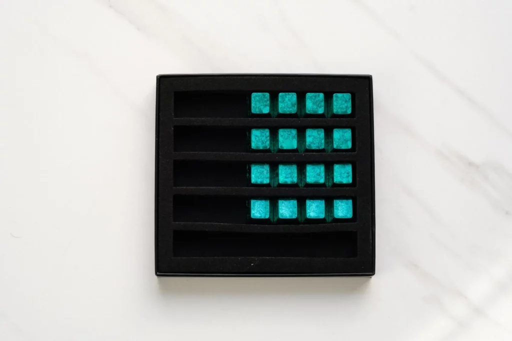 mysterious-crystal-series-oem-supplement-keycapset-green1