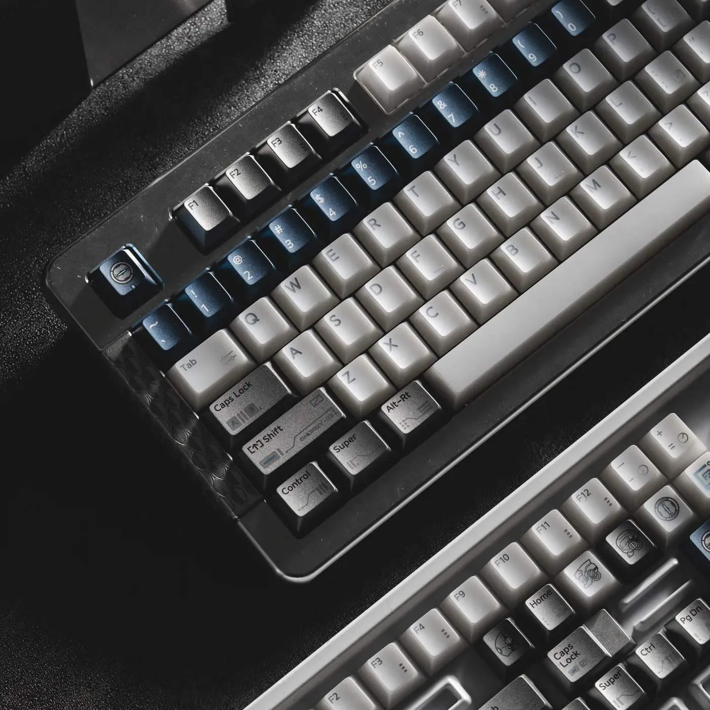 overlord-overload-keycap-set-side2