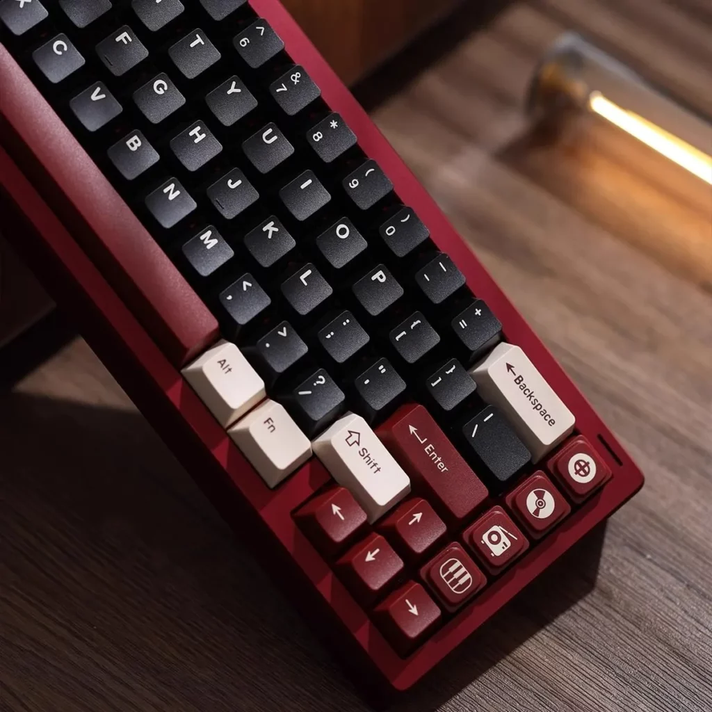 retro-rome-oem-keycap-set-side5