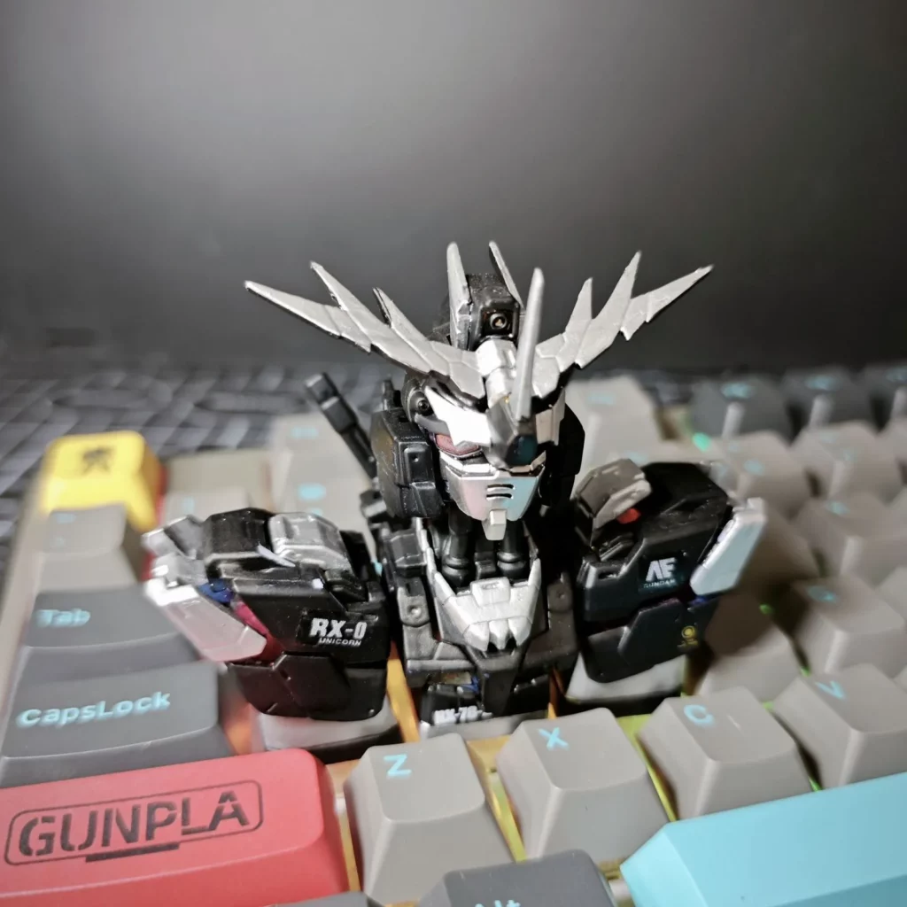 rx0-unicorn-gundam-03-phenex-keycaps-cover