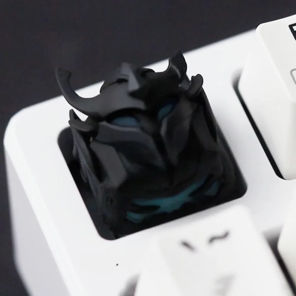 solo-leveling-shadow-legion-keycaps-igris