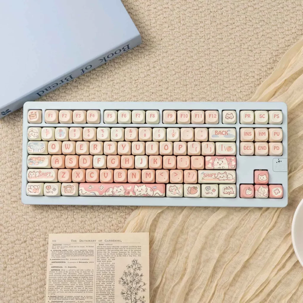 strawberry-cat-moa-keycap-set-cover