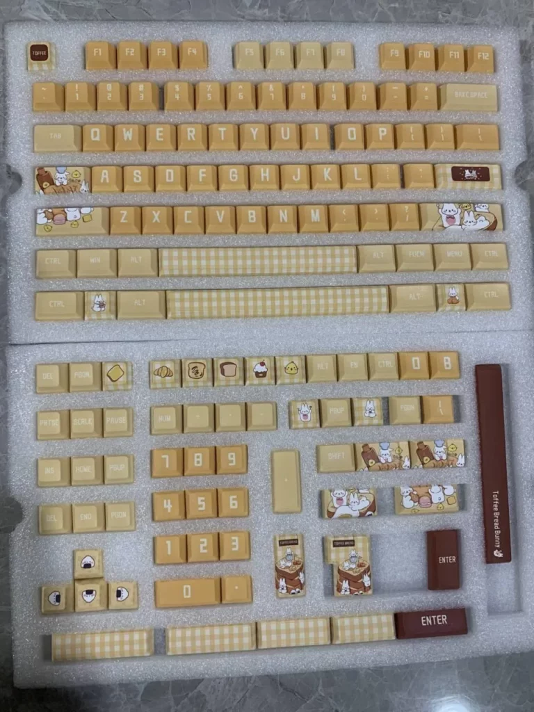 toffee-bread-rabbit-kca-keycap-set-upfront2